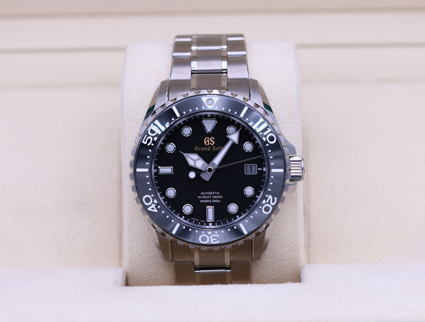 Grand Seiko Sport Collection Diver Black Dial SBGH291 – Box & Papers –  Nashville Watch