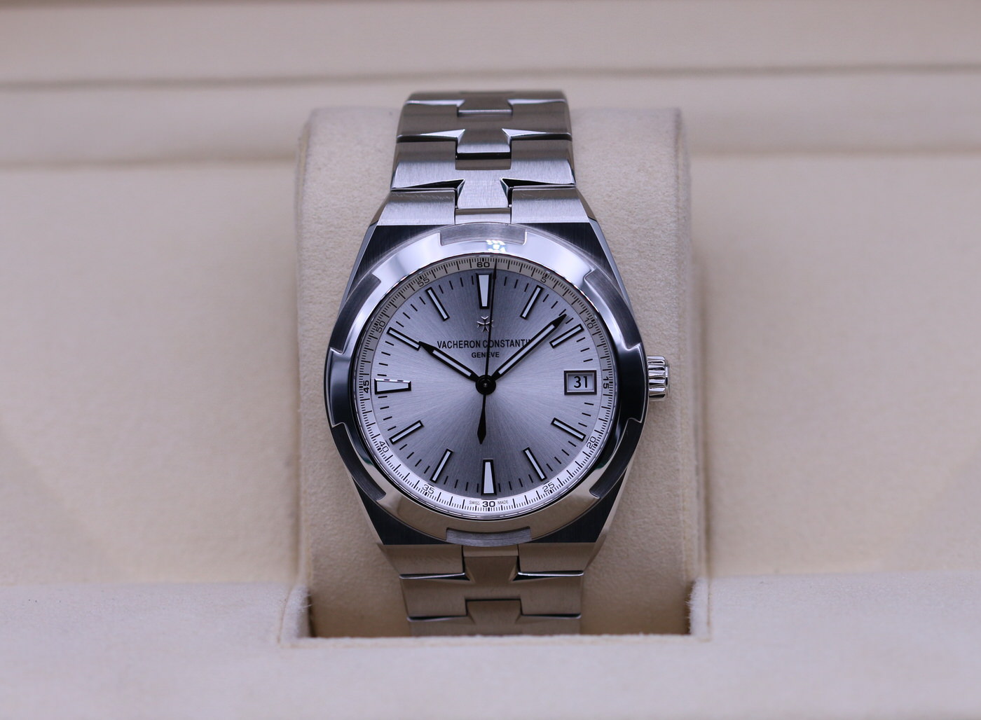 Vacheron Constantin Overseas 41 Silver Dial 4500V 110A B126 2020