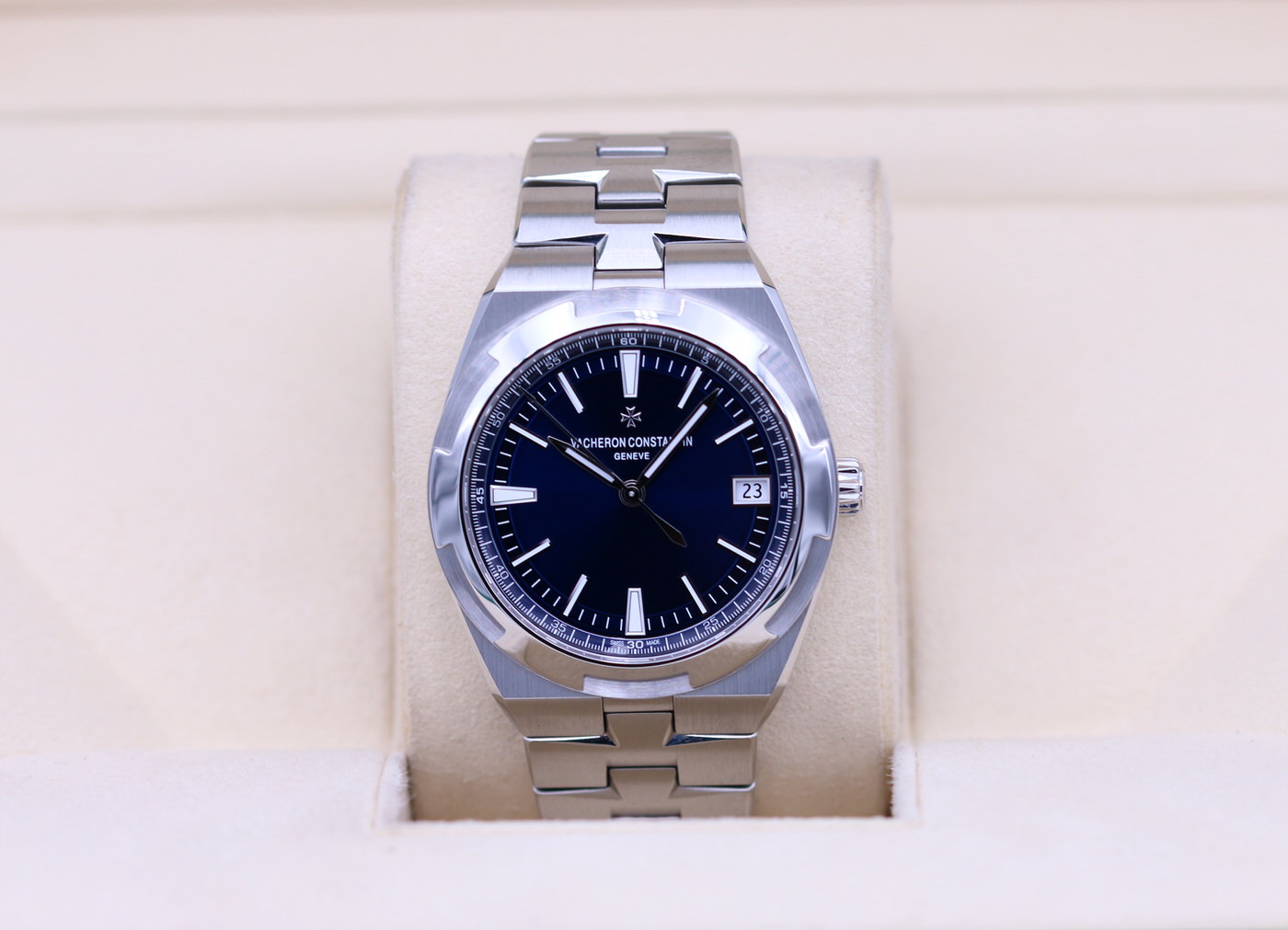 Vacheron Constantin Overseas Blue Dial 4500V/110A-B128 – 2021 Box ...