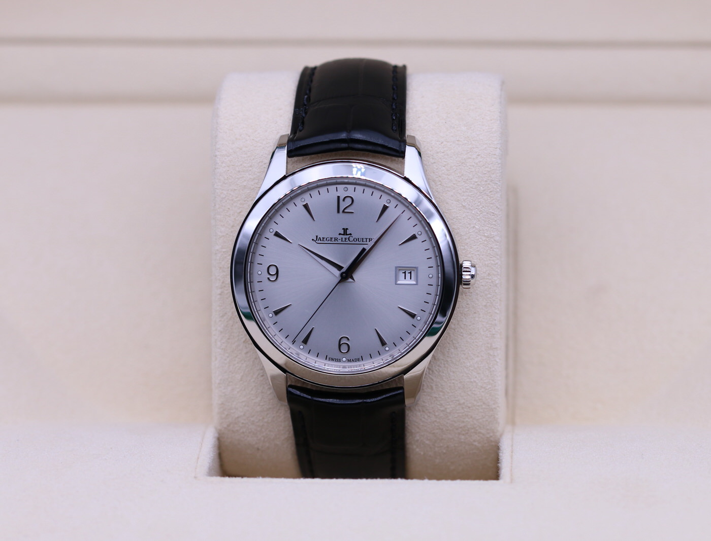 Jaeger-LeCoultre Master Control Date Silver Dial Q1548420 – Box ...