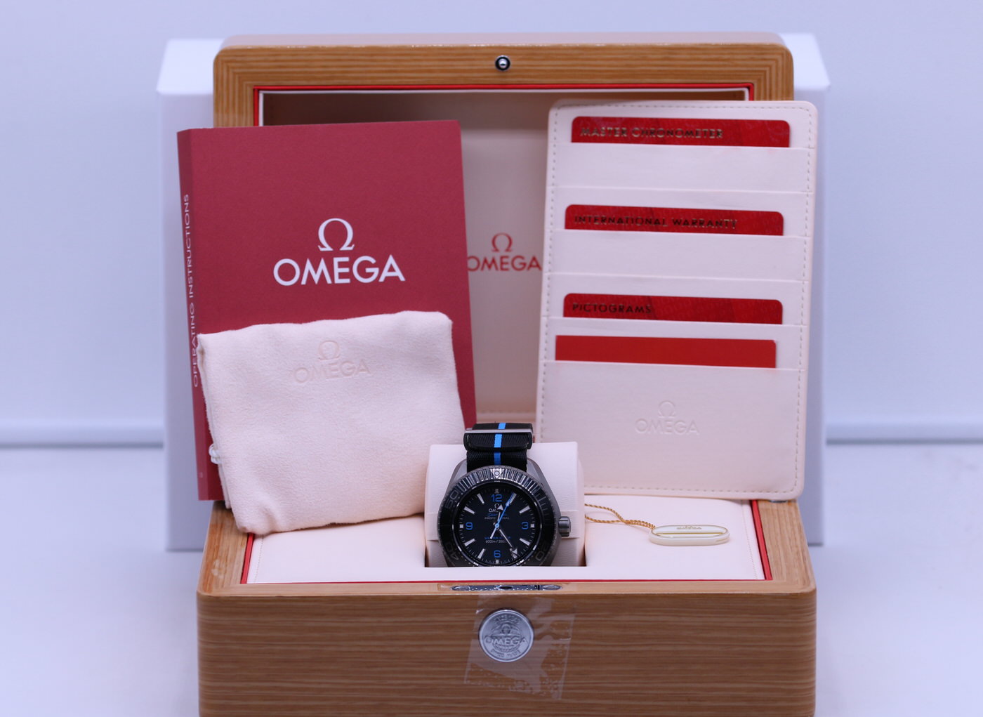 Omega planet best sale ocean box