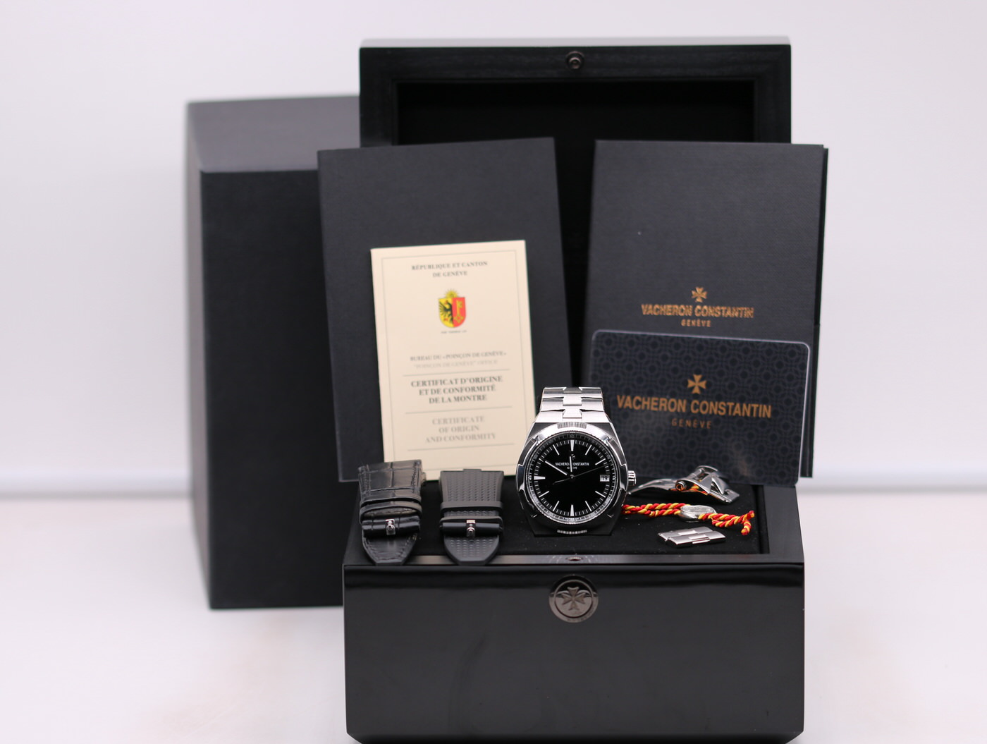 Vacheron Constantin Overseas Black Dial 4500V 110A B483 Box