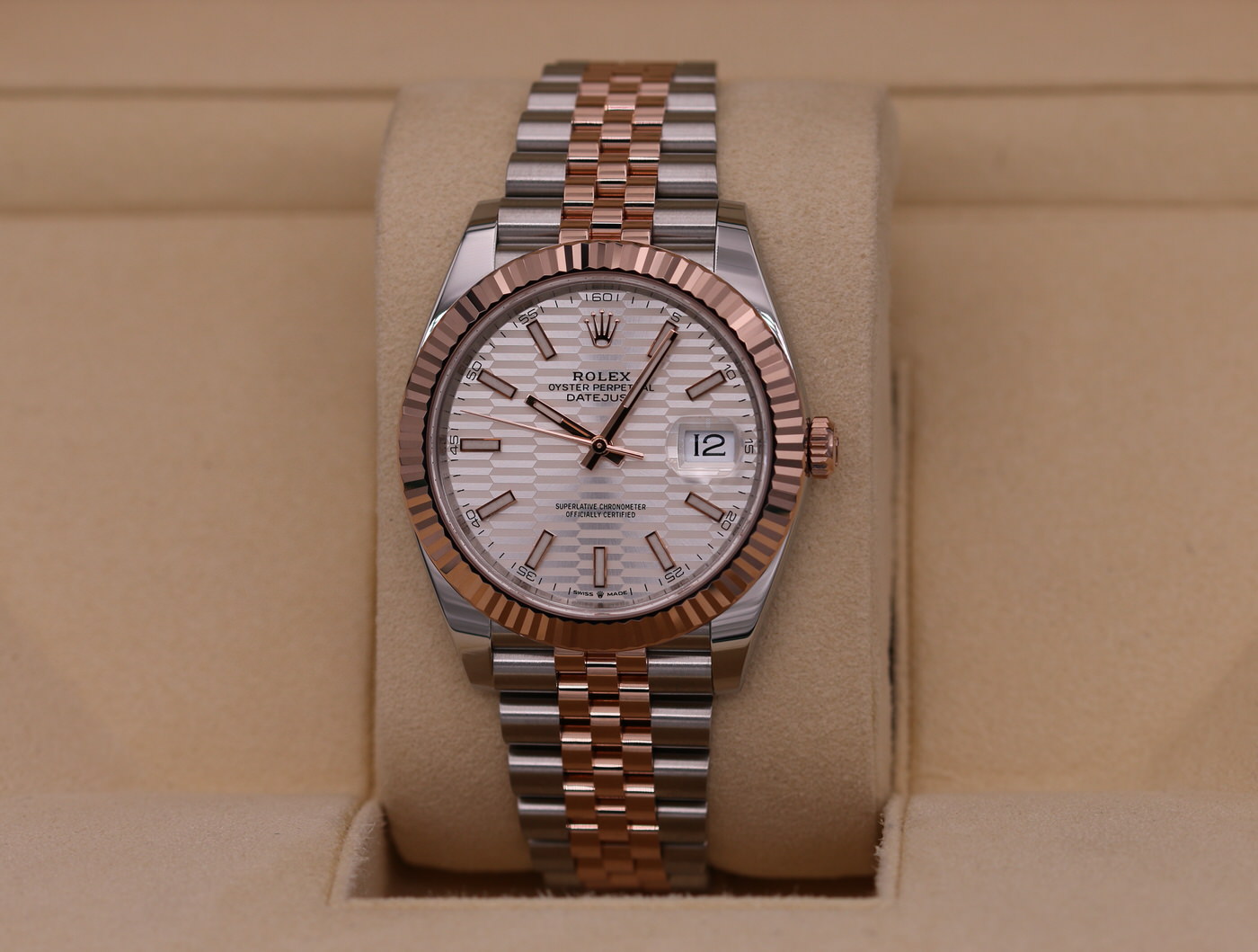 Rolex DateJust 41 Two-Tone Rose Gold Silver Motif Dial 126331 – 2023 ...