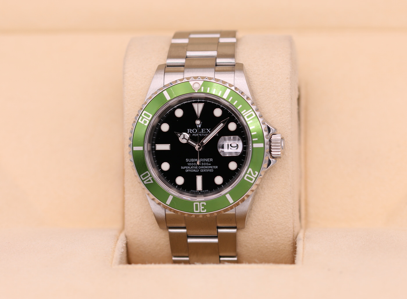 Rolex kermit hotsell z series