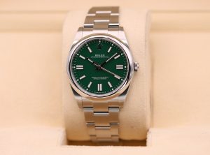 Rolex Oyster Perpetual 41 Green Dial 124300 - 2024