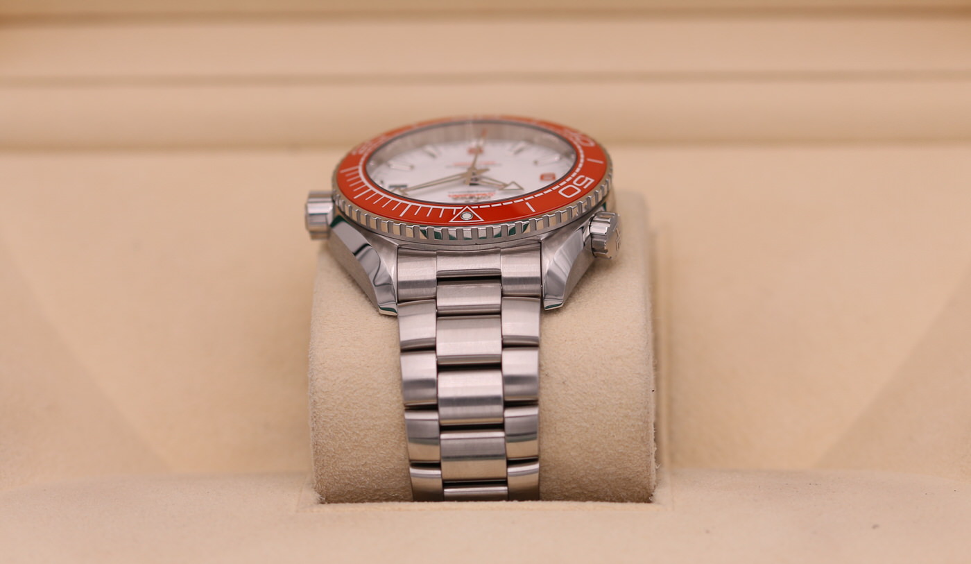 Omega Seamaster Planet Ocean 600M Creamsicle 215.30.44.21.04.001