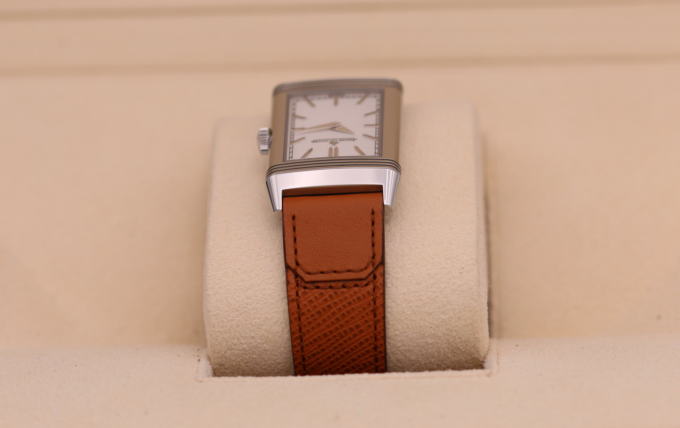 ジャグ王です。 Jaeger-LeCoultre Reverso Tribute Monoface White Dial Q7168420