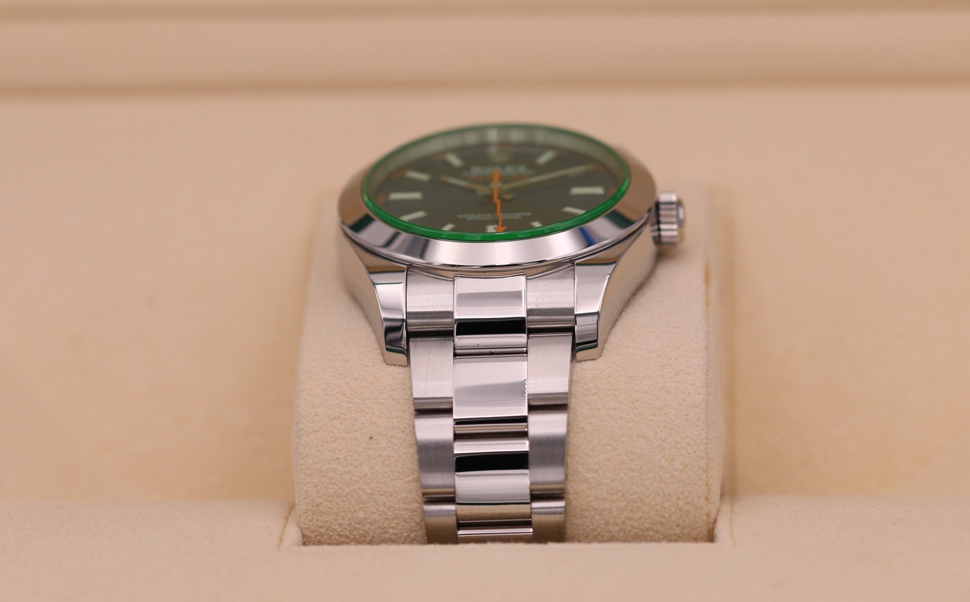 【ジー】 Rolex Milgauss Z-Blue Dial Green Sapphire 116400GV – 2021