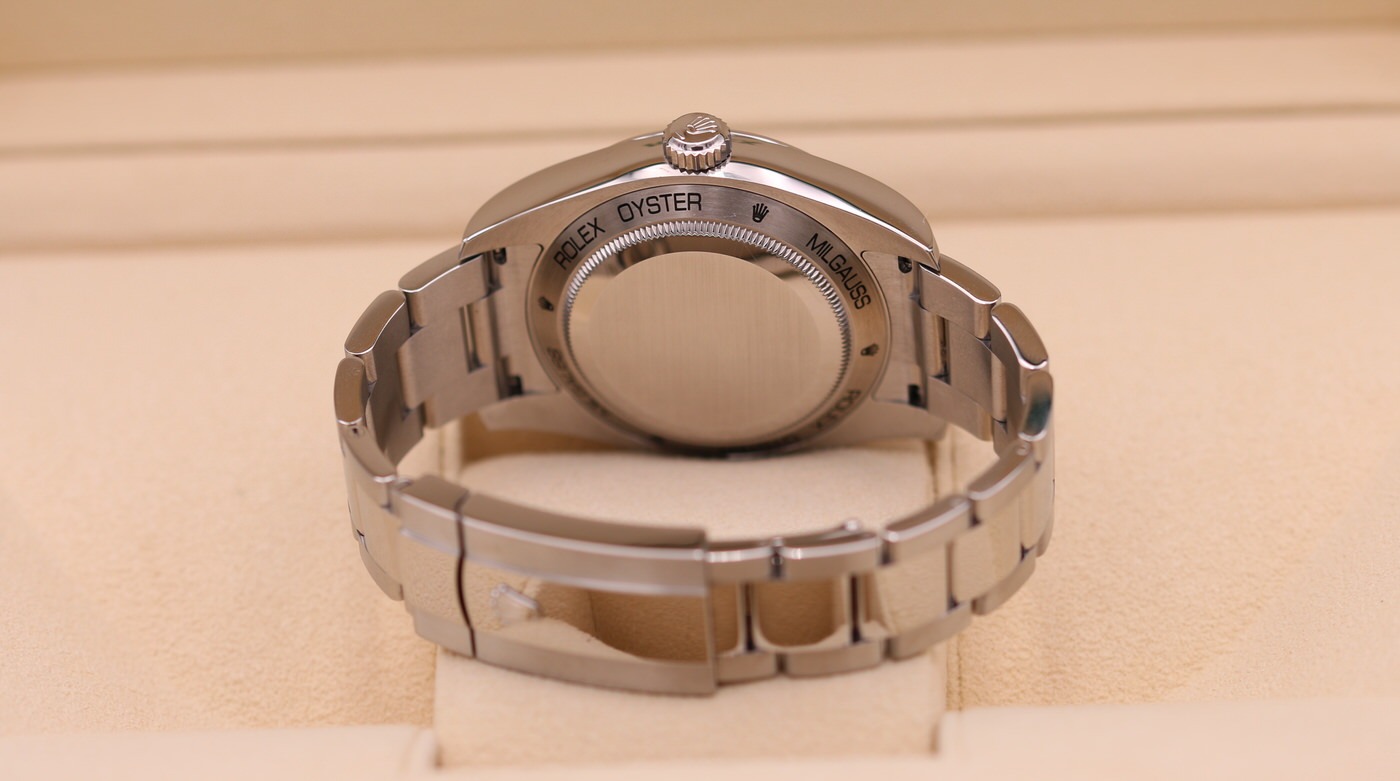 Rolex Milgauss Z-Blue Dial Green Sapphire 116400GV – 2021