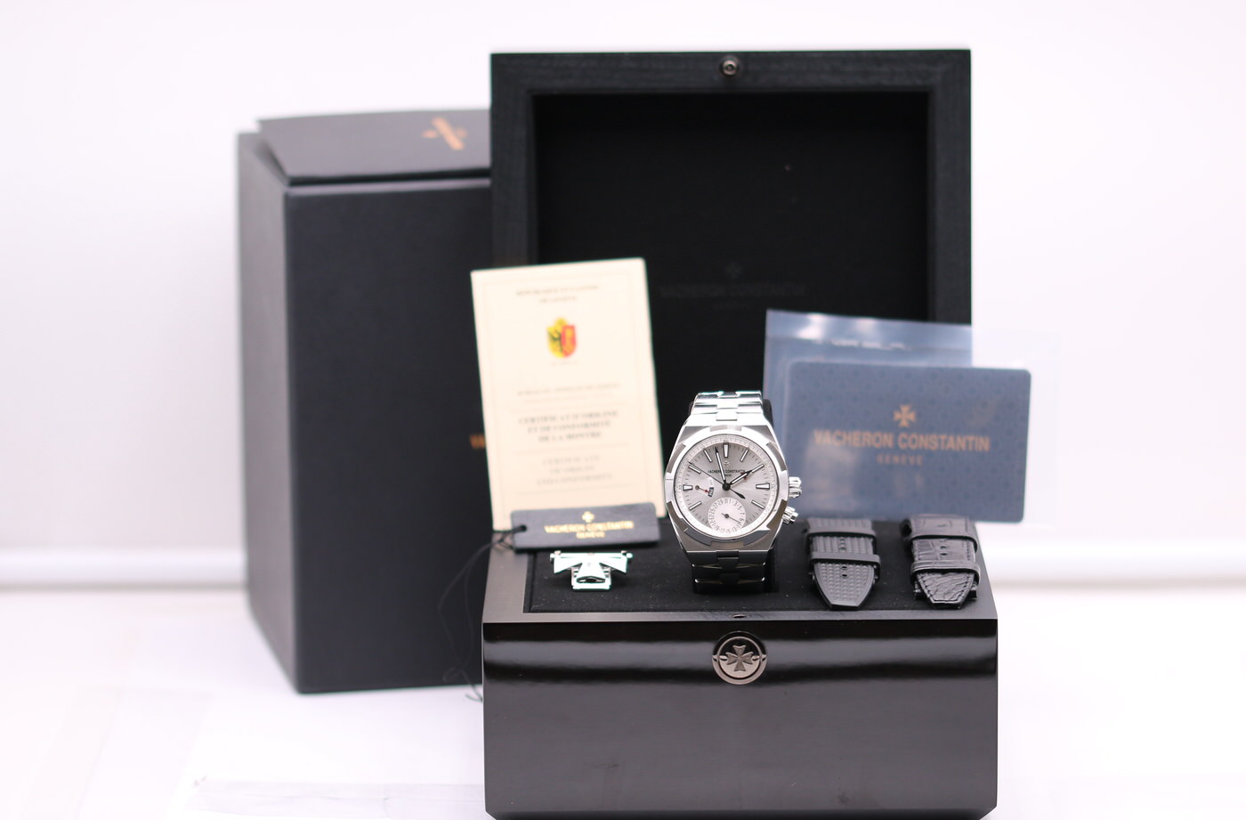 Vacheron Constantin Overseas Dual Time Silver Dial 7900V/110A-B333