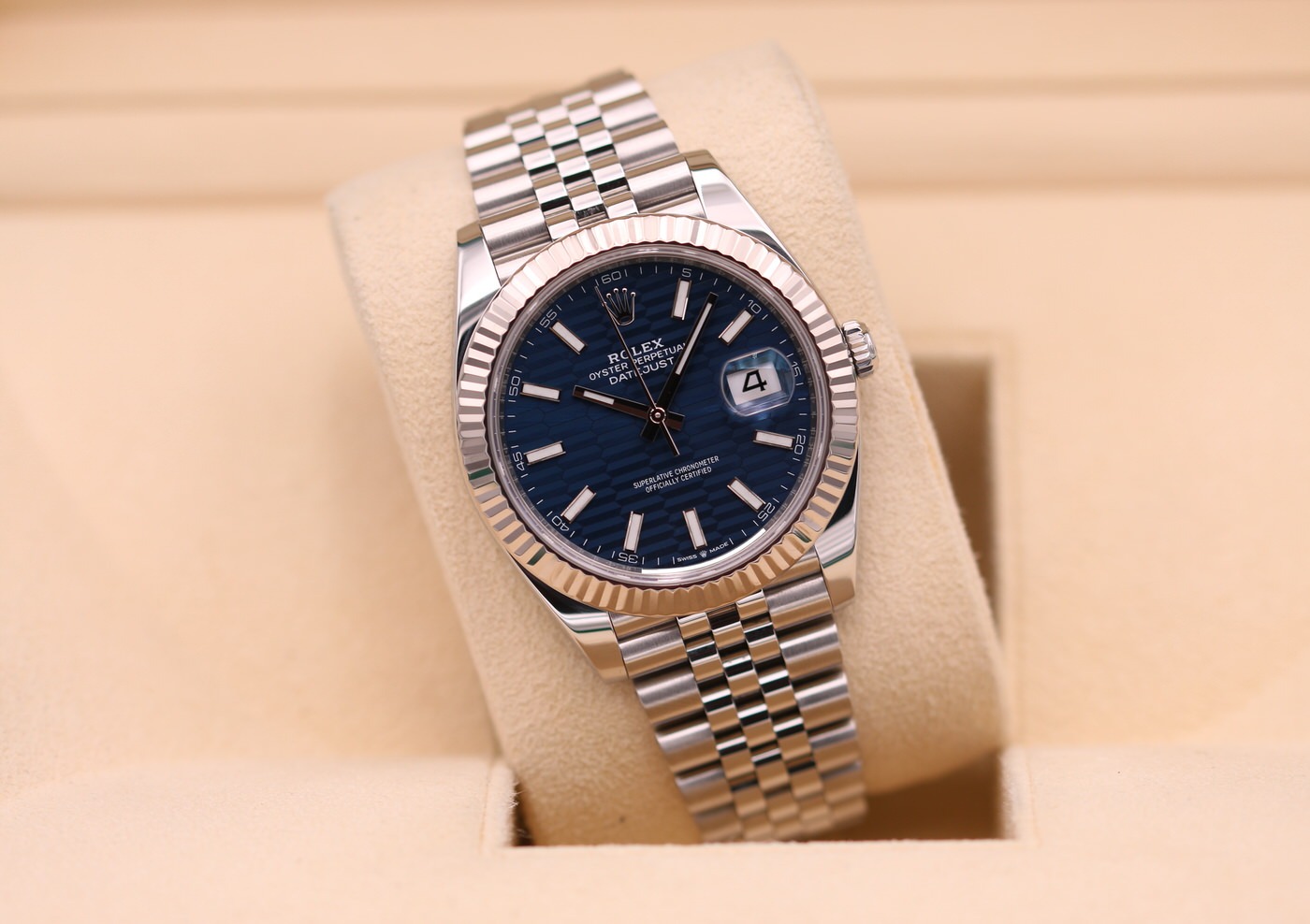 Rolex DateJust 41 Blue Motif Dial Jubilee 126334 – 2022