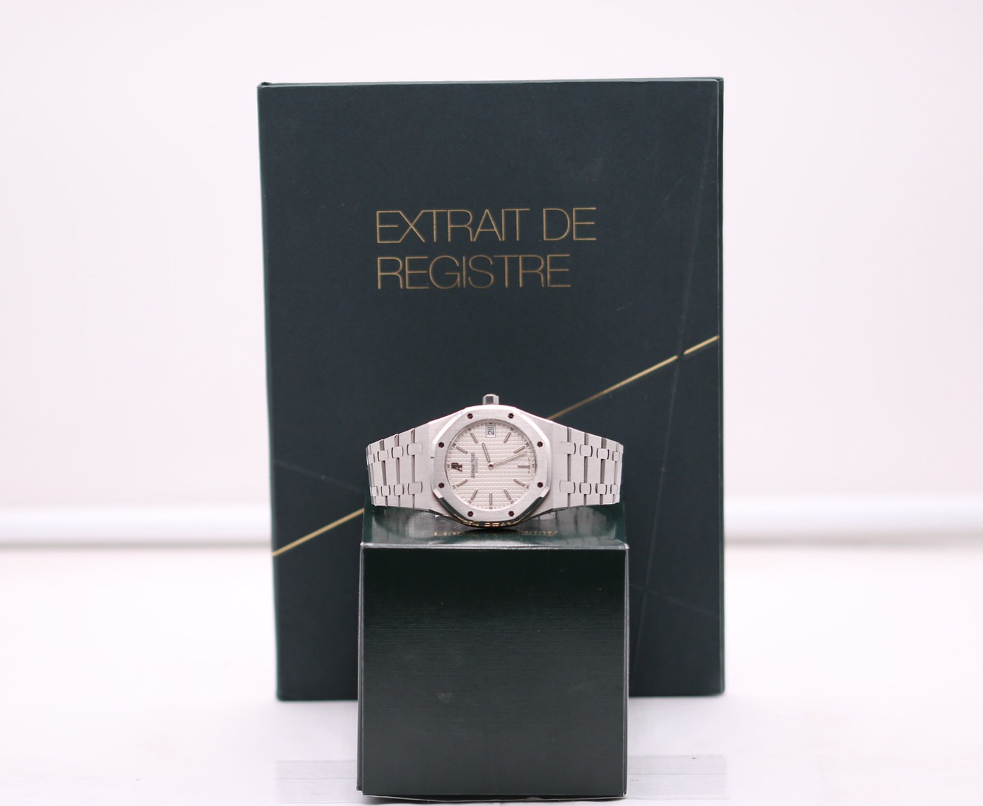 Audemars Piguet Royal Oak Jumbo Extra-Thin White Dial 15202ST
