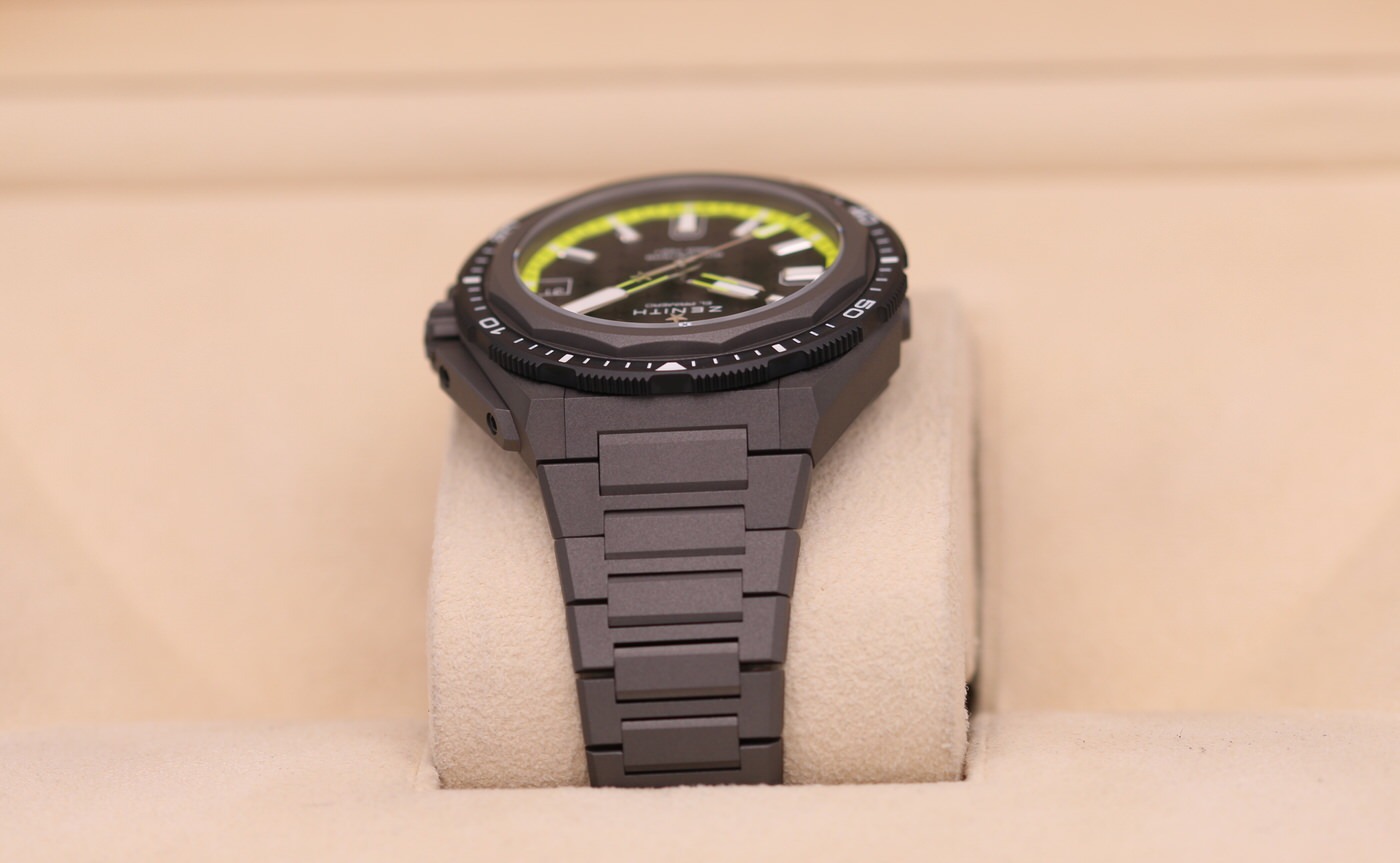Zenith Defy Extreme Diver Titanium Black Dial 97.9600.3620/21.I300