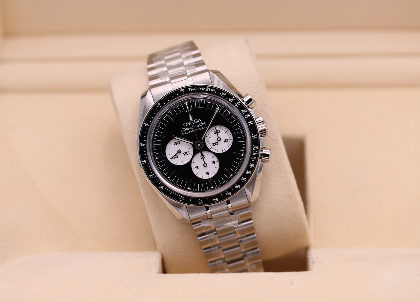 Omega Speedmaster Professional Reverse Panda Dial 310.30.42.50