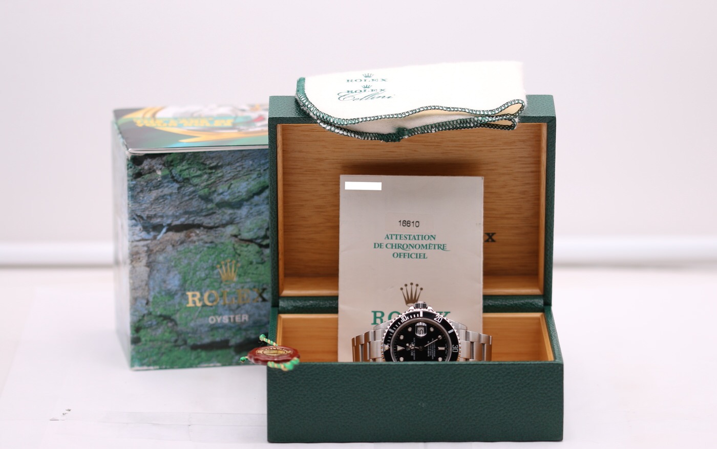 Rolex Submariner Date 40 Black Dial 16610 – K Serial – 2002