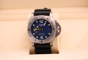 Panerai Luminor Submersible GMT Mike Horn Blue Dial PAM00719 - Complete