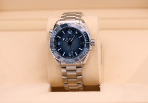 Omega Seamaster Planet Ocean 600M Summer Blue 215.30.40.20.03.002 - Complete