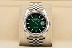 Rolex DateJust 41 Green Ombre Dial Jubilee 126334 - 2026 Unworn