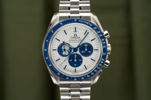 Omega Speedmaster Professional Silver Snoopy 310.32.42.50.02.001 - 2023