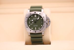 Panerai Submersible 42 Verde Militaire PAM01055