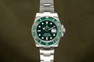 Rolex Submariner Date 40 Hulk 116610LV - 2016
