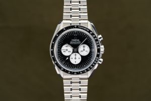Omega Speedmaster Professional Reverse Panda Dial 310.30.42.50.01.004 - 2026